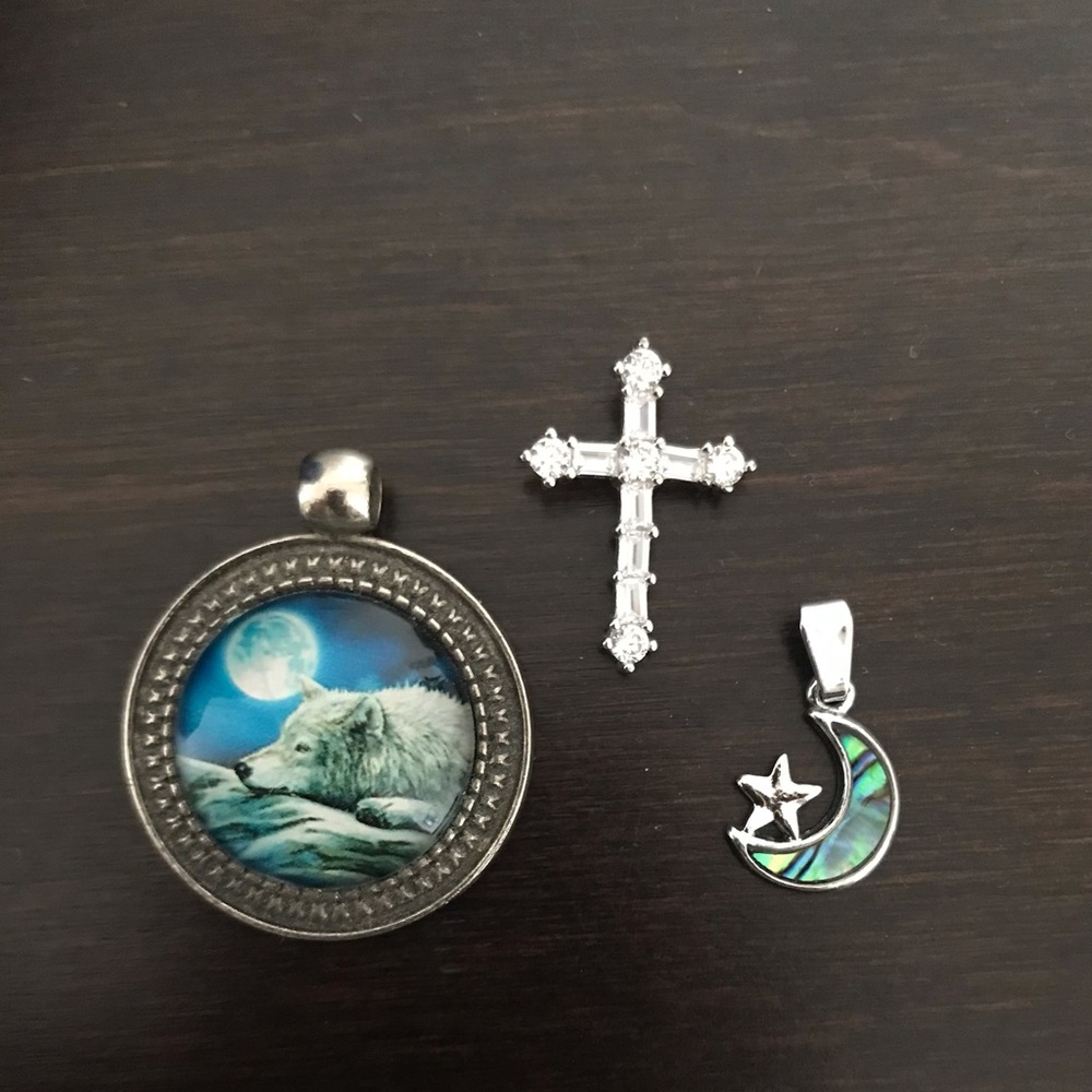 Necklace pendants